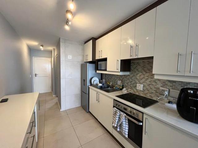 1 Bedroom Apartment in Table View