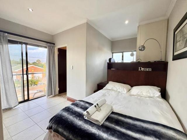 1 Bedroom Apartment in Table View