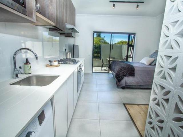 1 Bedroom Apartment in Table View