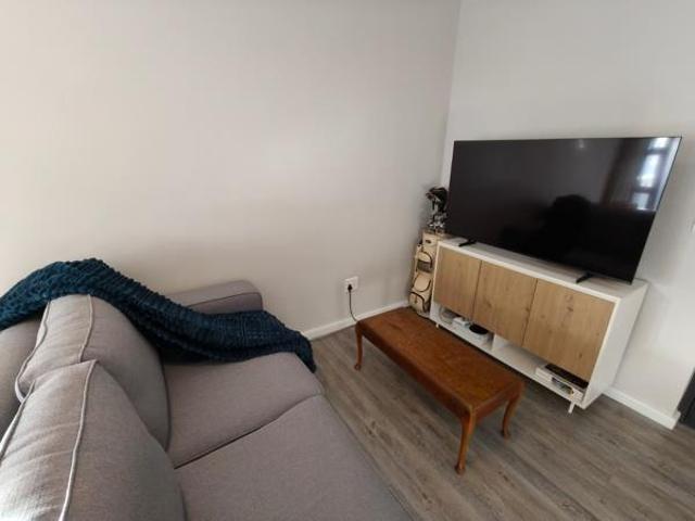 1 Bedroom Apartment in Table View