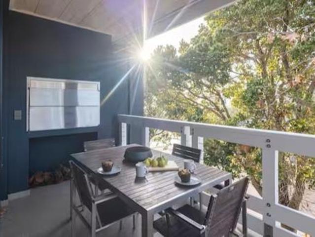 1 Bedroom Apartment in Thesen Islands