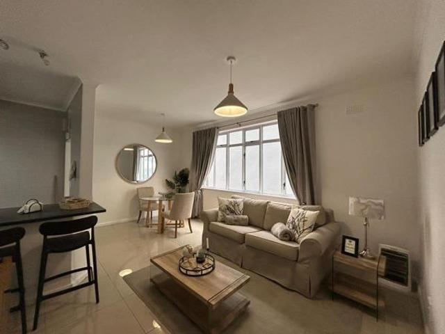1 Bedroom Apartment in Three Anchor Bay