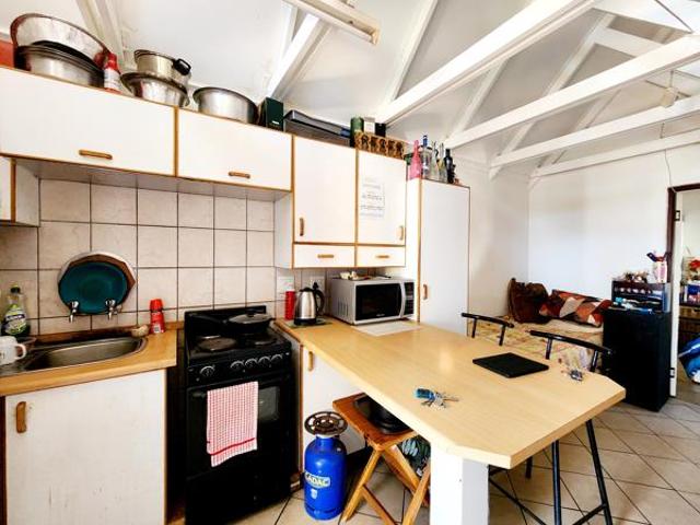 1 Bedroom Apartment in Uvongo