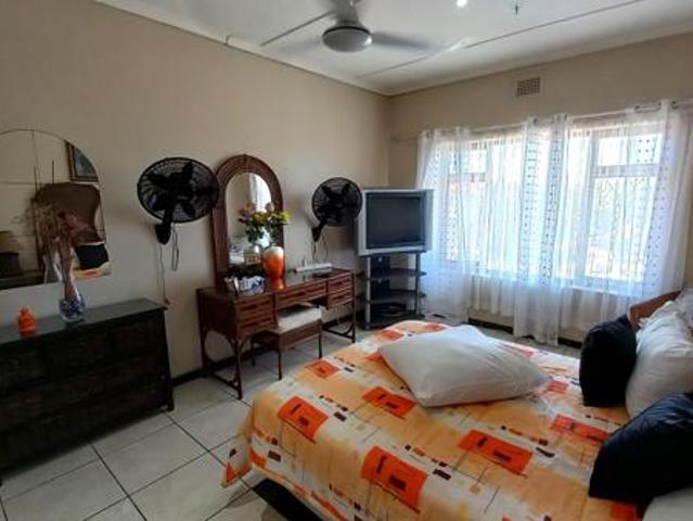 1 Bedroom Apartment in Uvongo