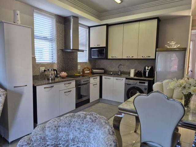 1 Bedroom Apartment in Umhlanga Ridge