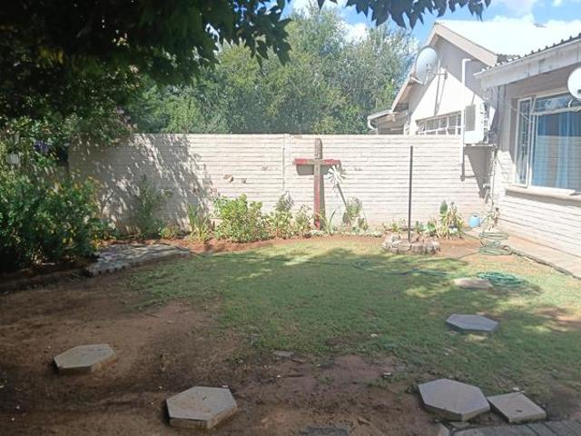 1 Bedroom Apartment in Universitas
