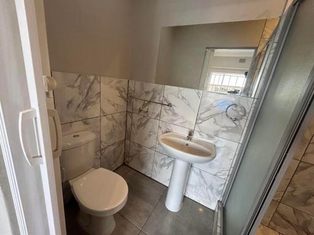 1 Bedroom Apartment in Valhalla