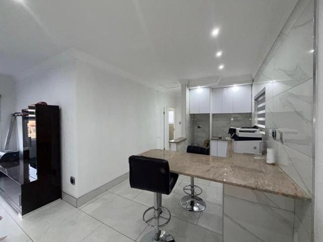 1 Bedroom Apartment in Van Der Hoff Park