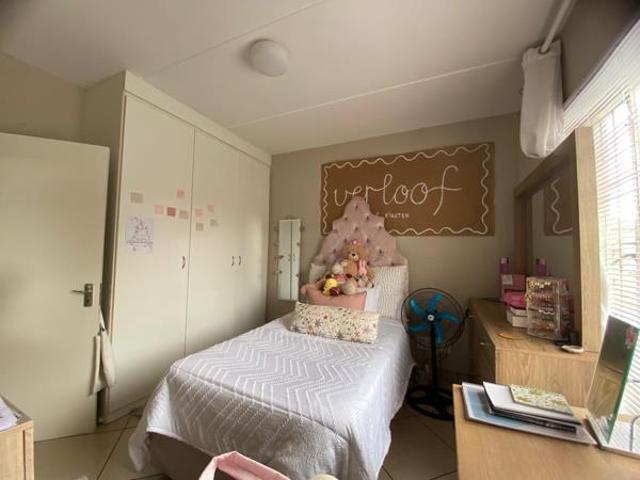 1 Bedroom Apartment in Van Der Hoff Park