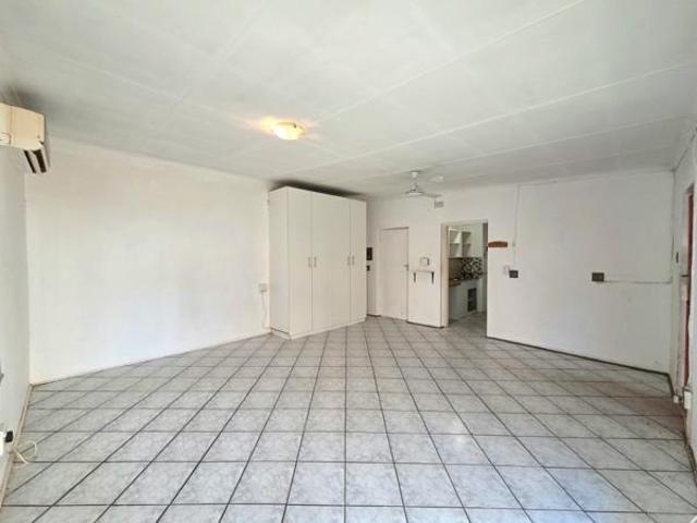 1 Bedroom Apartment in Vanderbijlpark CW2