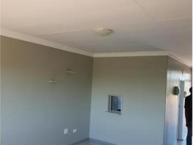 1 Bedroom Apartment in Vanderbijlpark CE