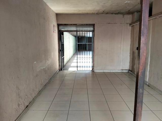1 Bedroom Apartment in Vereeniging Central