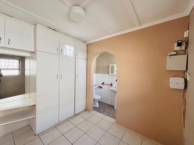 1 Bedroom Apartment in Vincent