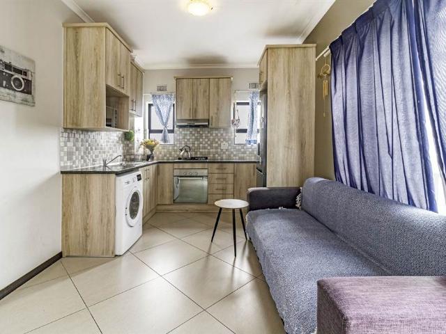 1 Bedroom Apartment in Vredekloof