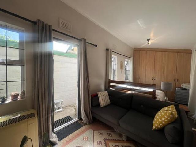 1 Bedroom Apartment in Vredehoek
