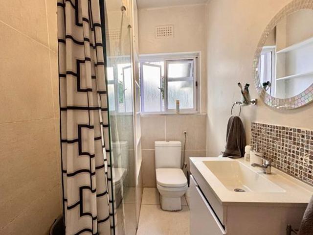 1 Bedroom Apartment in Vredehoek