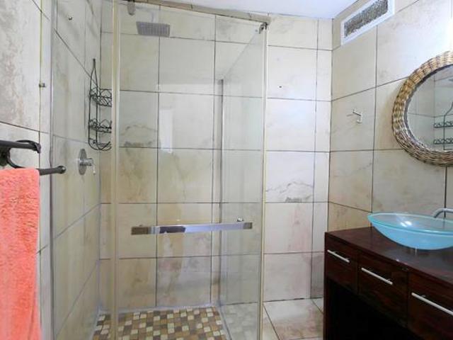 1 Bedroom Apartment in Vredehoek