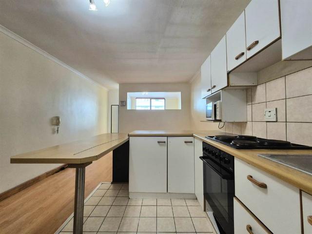 1 Bedroom Flat in Wynberg