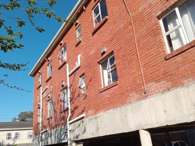 1 Bedroom Apartment in Wynberg