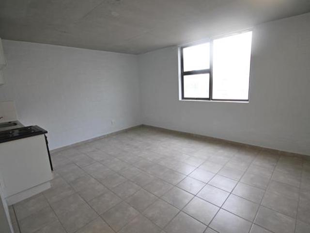 1 Bedroom Apartment in Wynberg