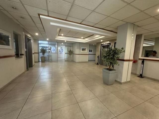 1 Bedroom Apartment in Wynberg
