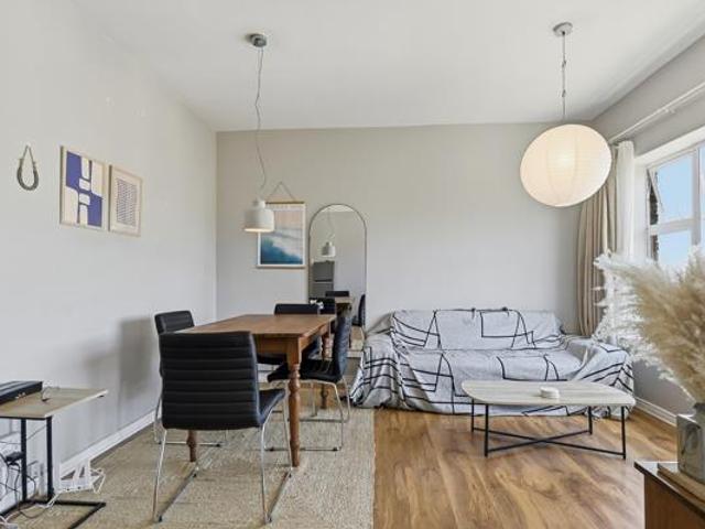 1 Bedroom Apartment in Wynberg Upper
