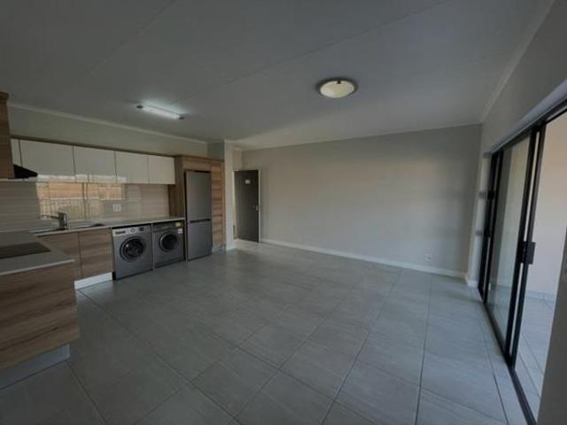 1 Bedroom Apartment in Waterfall