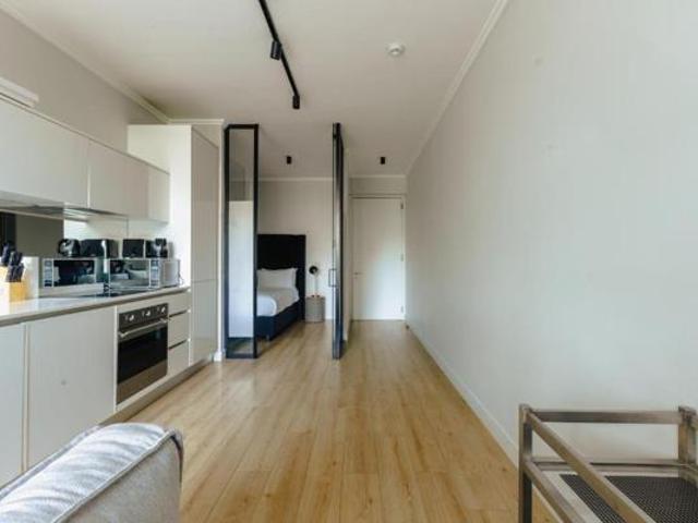 1 Bedroom Apartment in Waterfall