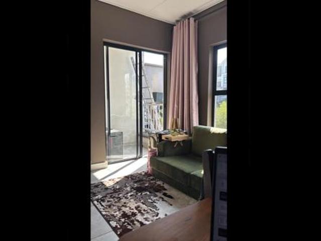 1 Bedroom Apartment in Waterfall