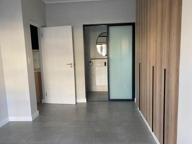 1 Bedroom Apartment in Waterfall