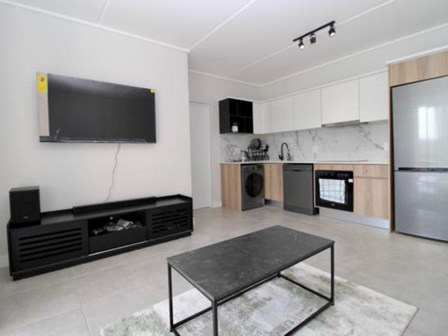 1 Bedroom Apartment in Waterfall