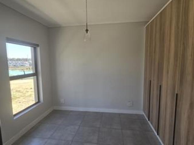 1 Bedroom Apartment in Waterfall