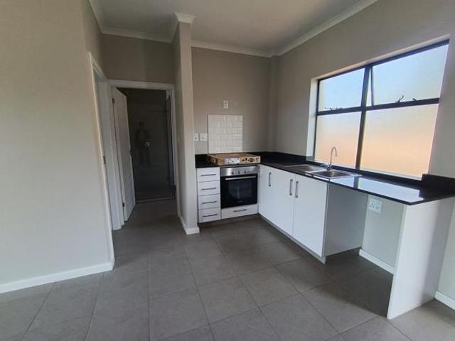1 Bedroom Apartment in Waterfall