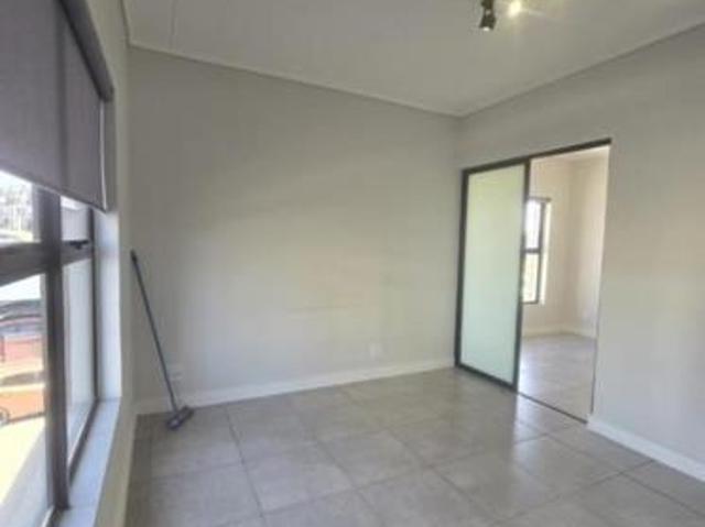 1 Bedroom Apartment in Waterfall