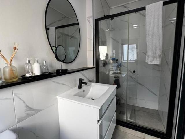 1 Bedroom Apartment in Waterfall