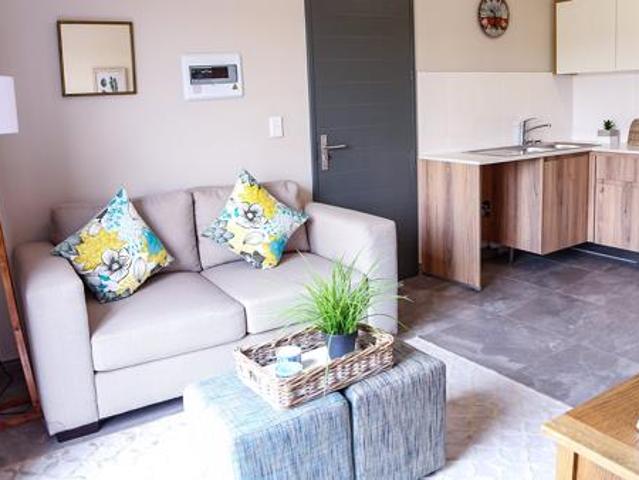 1 Bedroom Apartment in Waterfall