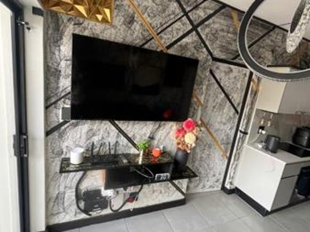 1 Bedroom Apartment in Waterfall