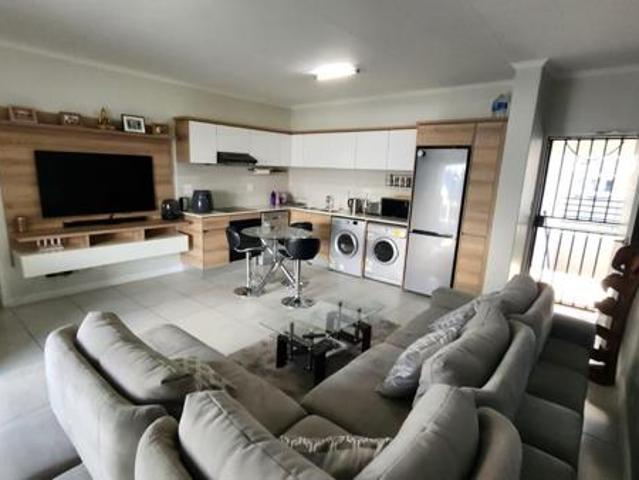 1 Bedroom Apartment in Waterfall