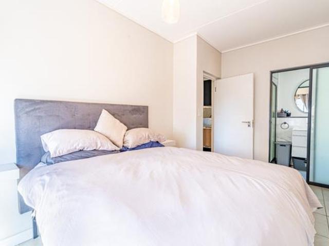 1 Bedroom Apartment in Waterfall