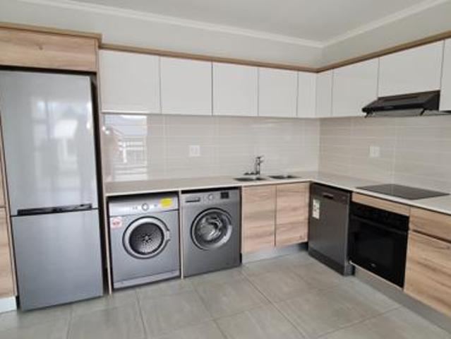1 Bedroom Apartment in Waterfall