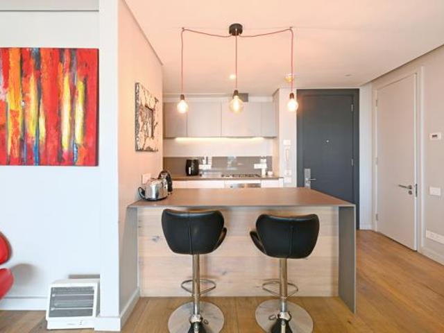 1 Bedroom Apartment in Waterfront
