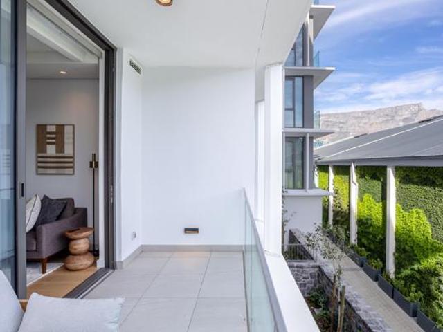 1 Bedroom Apartment in Waterfront