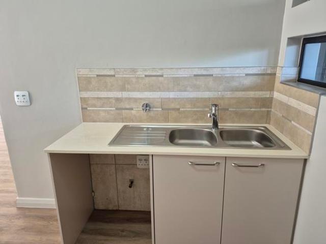 1 Bedroom Apartment in Waterkloof