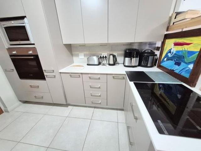 1 Bedroom Apartment in Waterkloof