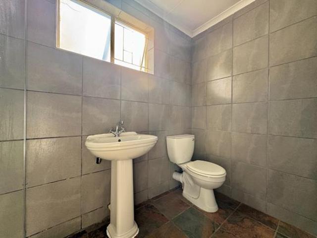1 Bedroom Apartment in Waterkloof