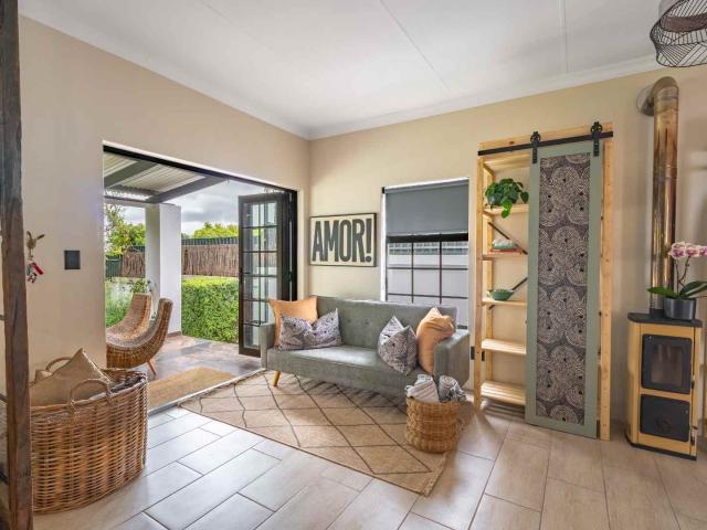 1 Bedroom Apartment in Waterkloof
