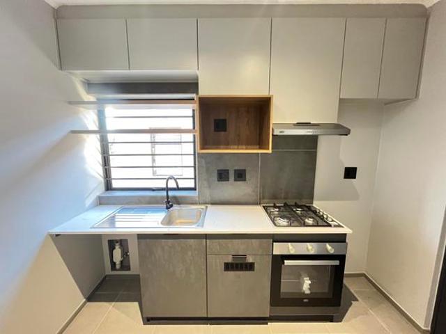 1 Bedroom Apartment in Waterkloof Ridge