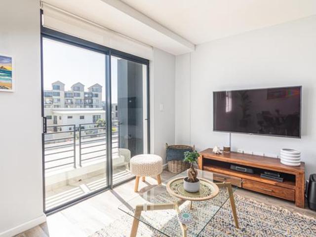 1 Bedroom Apartment in Waves Edge