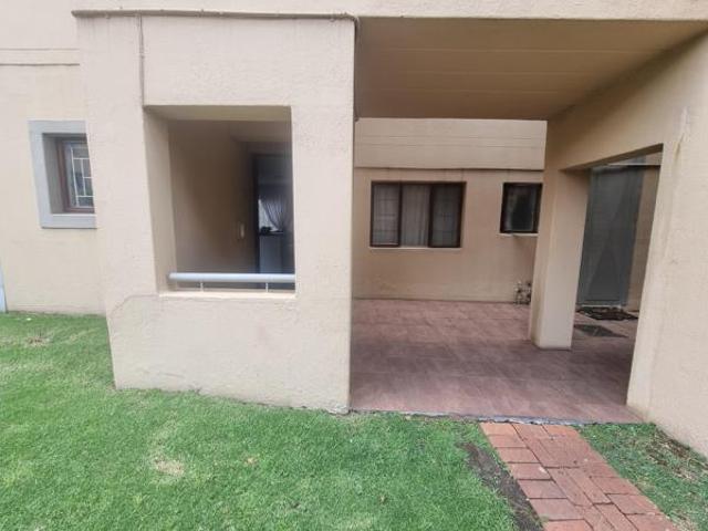 1 Bedroom Apartment in Weltevreden Park