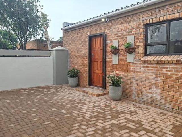 1 Bedroom Apartment in West Beach